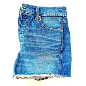 Denim Button Fly Cheeky Shorts Size 4 27" Waist 2.5" Inseam‎ Gap